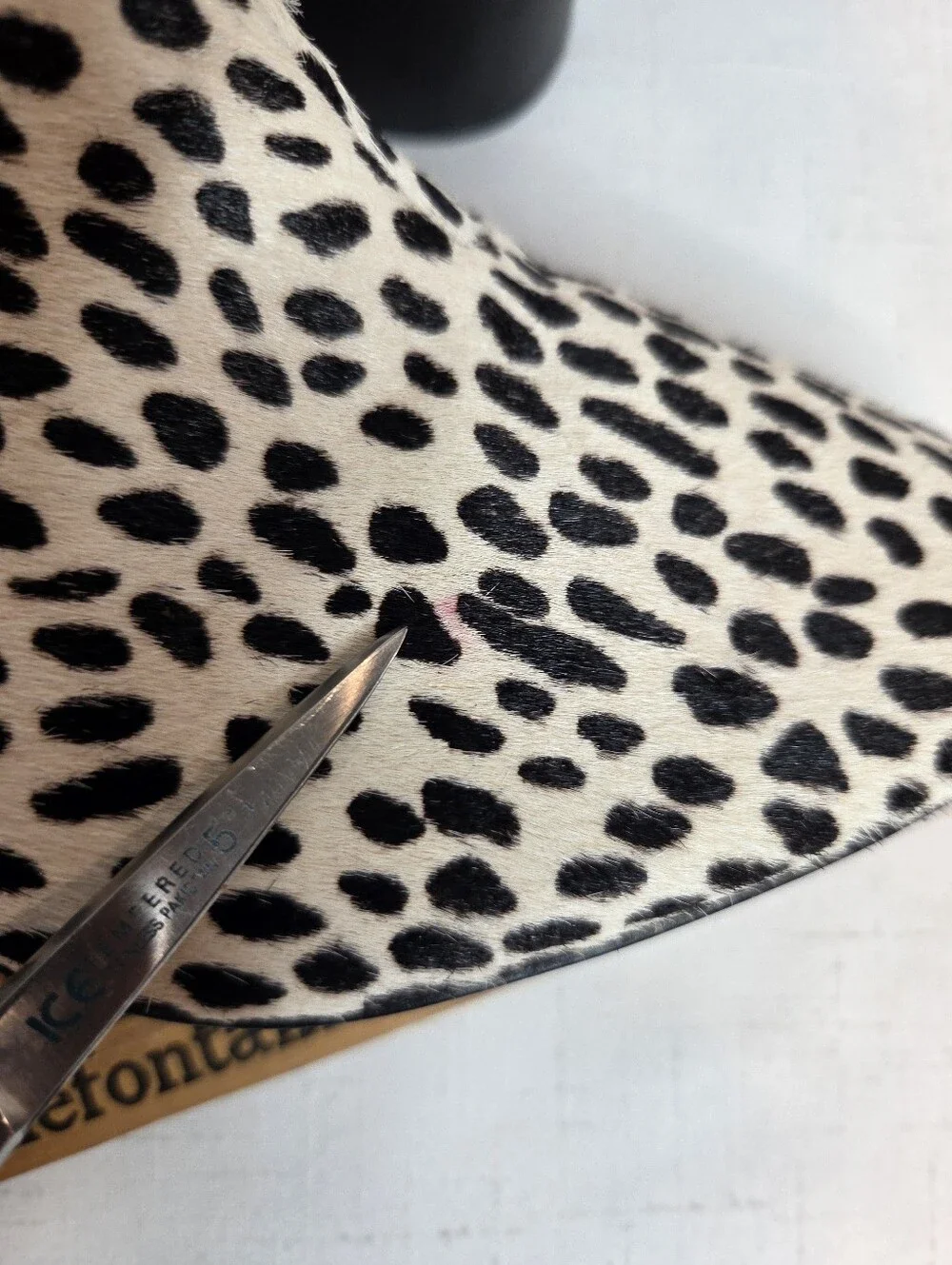 Clarks Sheer Flora 2 Leopard Print Calf Hair Ankle Boots Leather Size 9